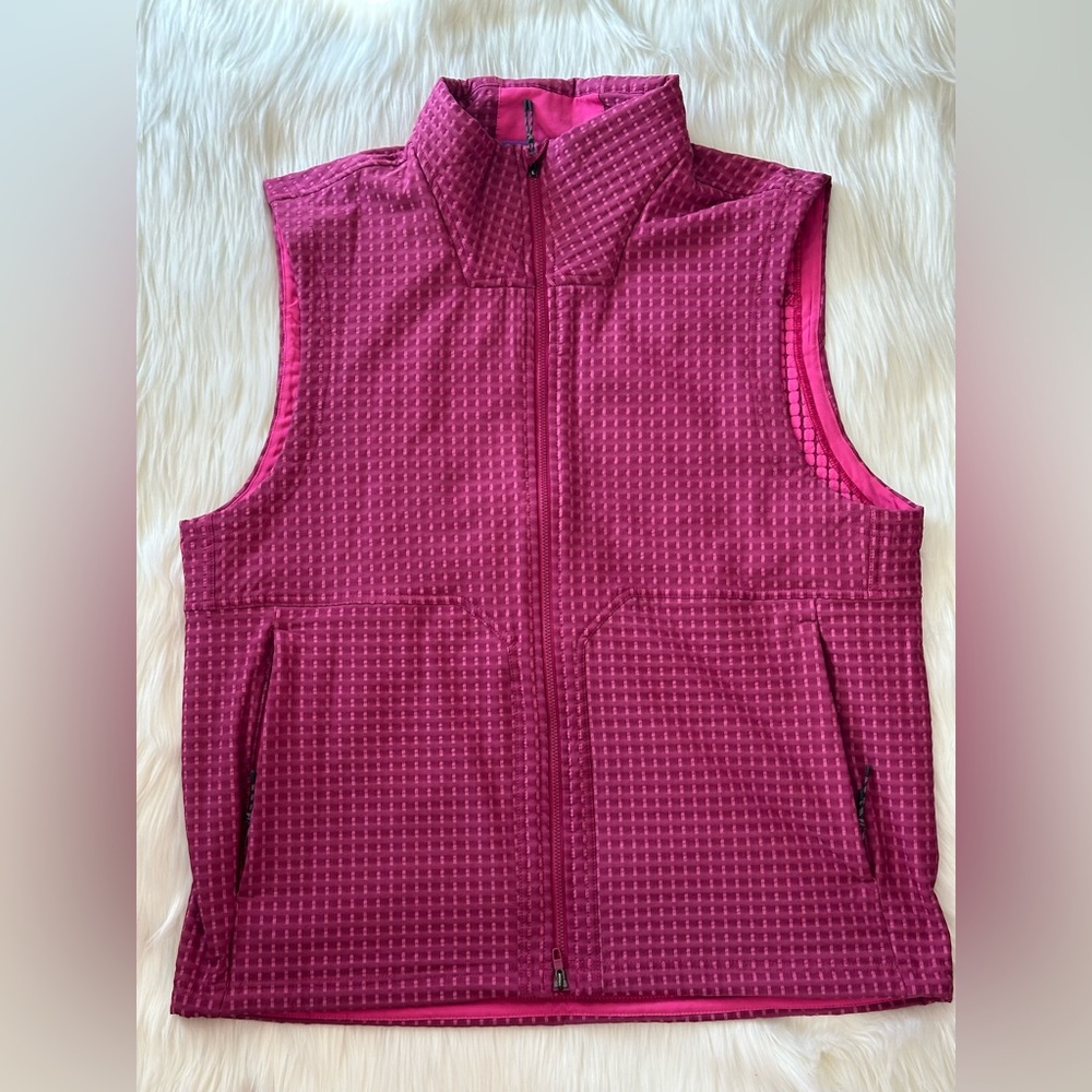 NWOT - Lululemon Athletica Pink/Raspberry Patterned Fabric